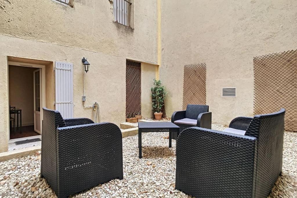 Le Limas - Charme - Wifi - Patio - Rdc Appartement Avignon Buitenkant foto