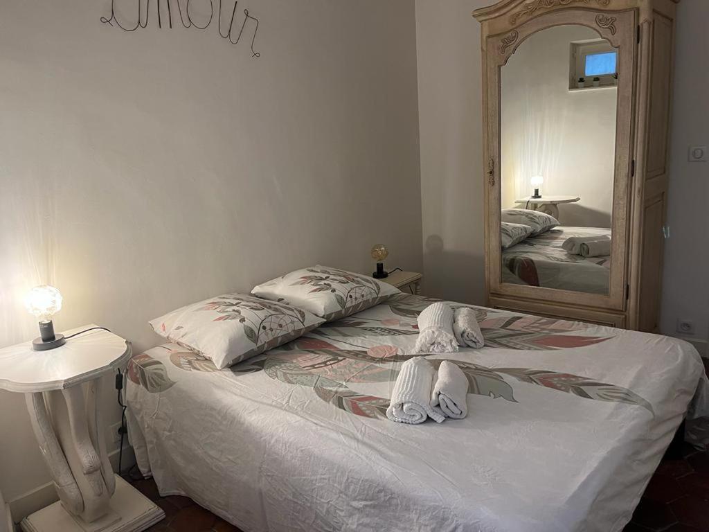 Le Limas - Charme - Wifi - Patio - Rdc Appartement Avignon Buitenkant foto